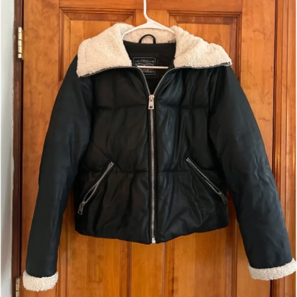 LEVIS Faux Leather Quilted Puffer Jacket Small - Picture 3 of 15